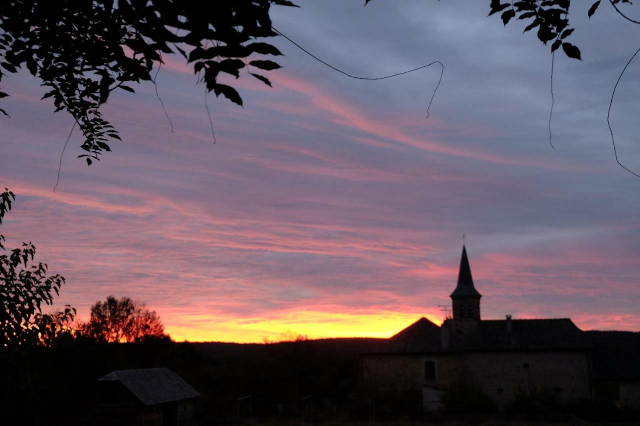 Bed and Breakfast Le Couvent De Neuviale Parisot  Экстерьер фото